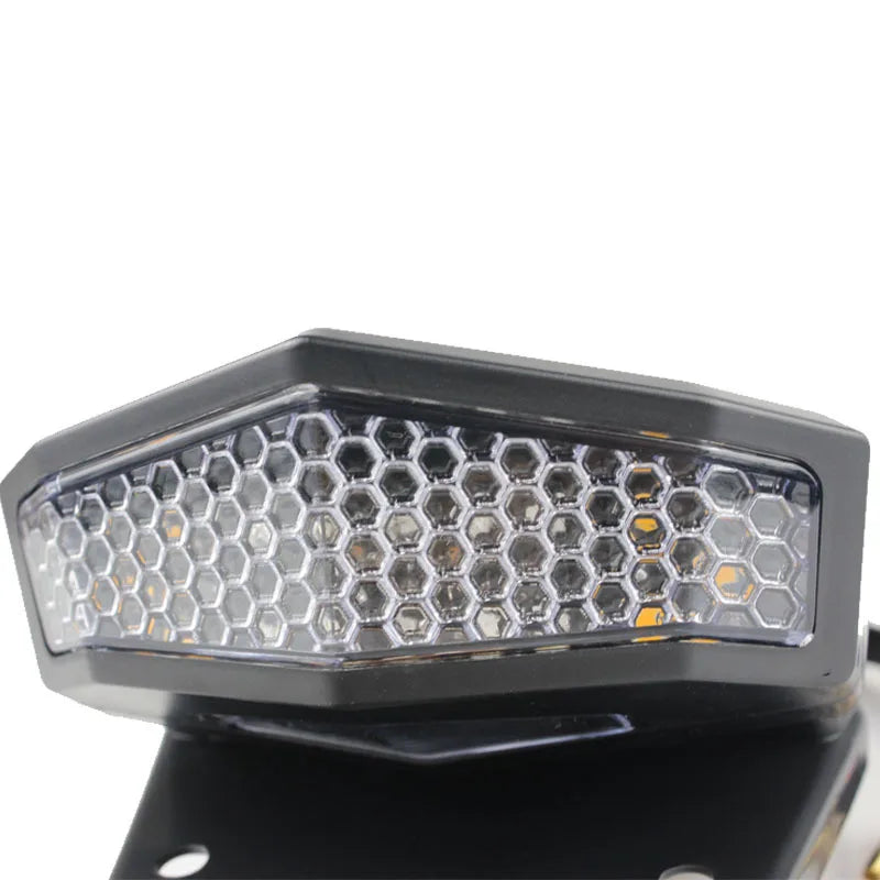 TailCore V3 – Portatarga con luce stop integrata e frecce LED