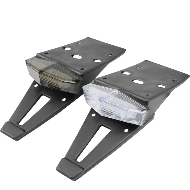 TailCore V3 – Portatarga con luce stop integrata e frecce LED