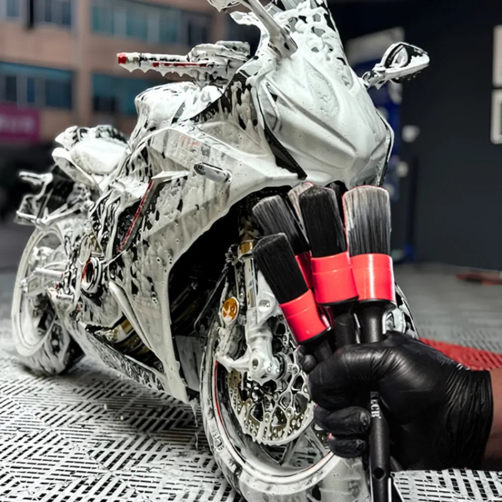 MotoDetail – Pennelli per Pulizia Moto